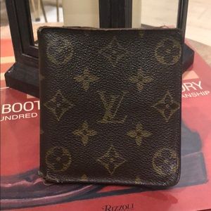 Men’s Louis Vuitton wallet